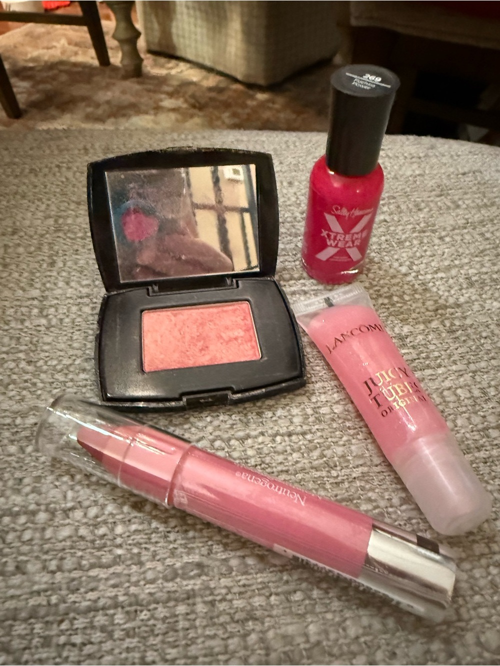 Pink makeup bundle Lancôme, sally hansen, neutrogena
